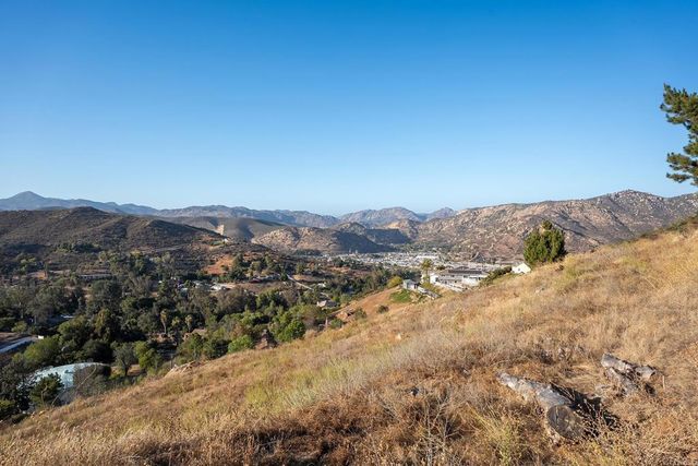 11687 VALLE VISTA RD, Lakeside, CA 92040