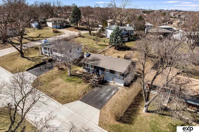 1270 S 164th Street, Omaha, NE 68130