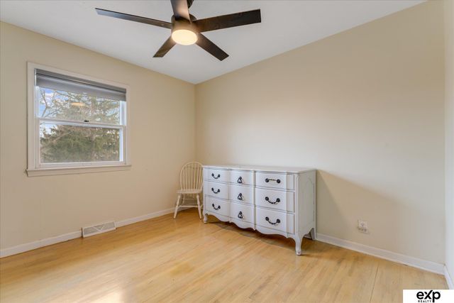 1270 S 164th Street, Omaha, NE 68130