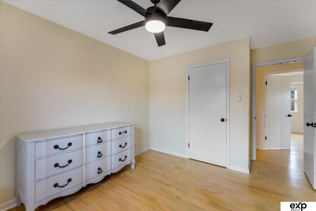 1270 S 164th Street, Omaha, NE 68130