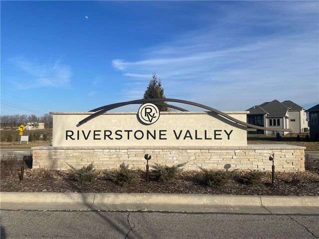 18336 Monrovia Street, Overland Park, KS 66013