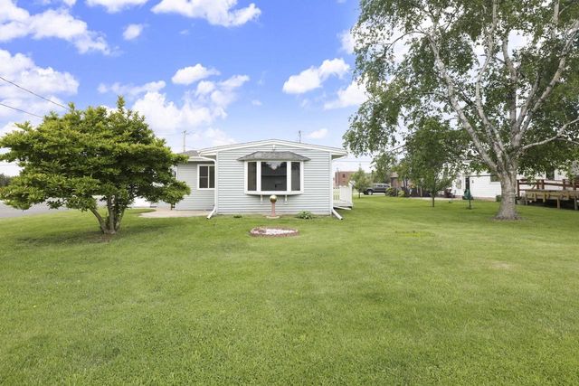 414 W HURON STREET, Omro, WI 54963