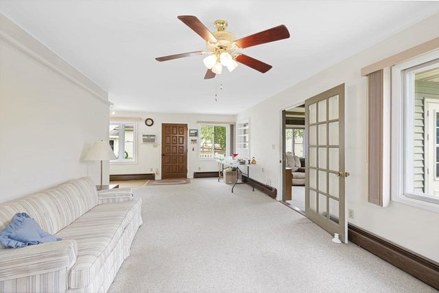 414 W HURON STREET, Omro, WI 54963