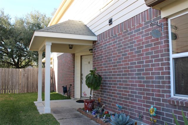 16734 Warbler Drive, Conroe, TX 77385