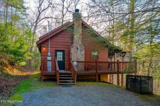 4164 Lumber Jack Way, Sevierville, TN 37876