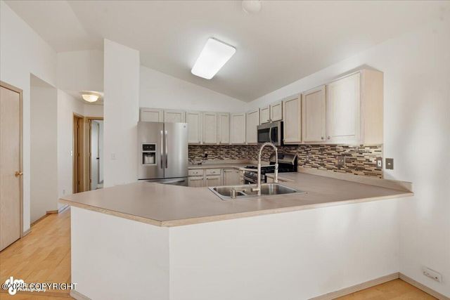 3832 Sycamore Loop, Anchorage, AK 99504