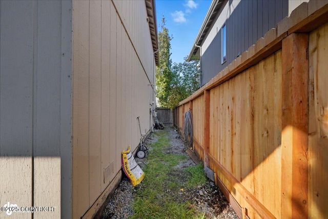 3832 Sycamore Loop, Anchorage, AK 99504