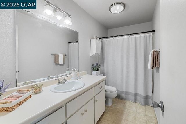 2703 Ivy Ln, Antioch, CA 94531