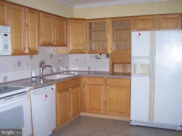 35 N TURNBERRY DR, Dover, DE 19904