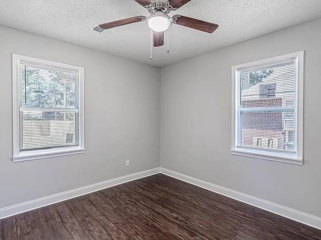 1343 S PERKINS RD, Memphis, TN 38117