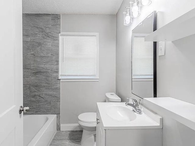 1343 S PERKINS RD, Memphis, TN 38117