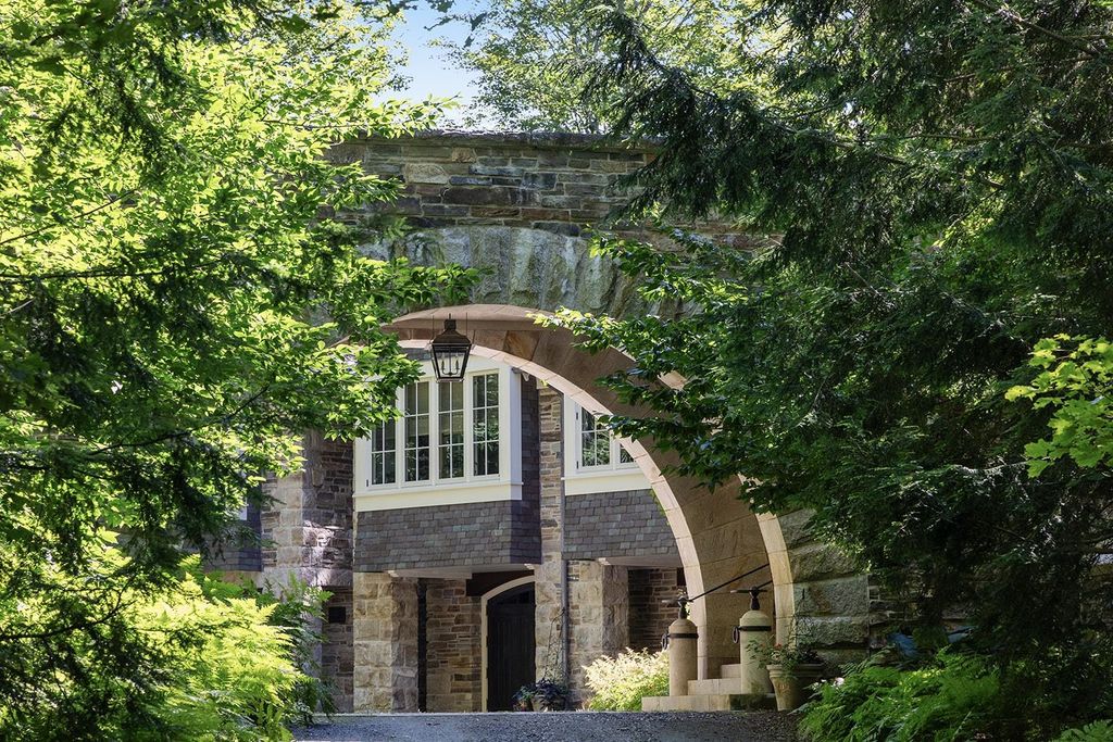 650 Francis Road, Barnard, VT 05031