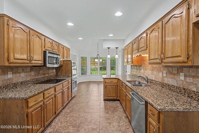 6610 Stonehedge Cove, Southaven, MS 38671