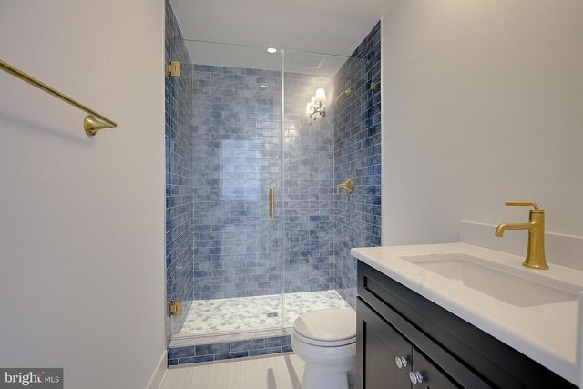 48A E LAKE DR, Annapolis, MD 21403