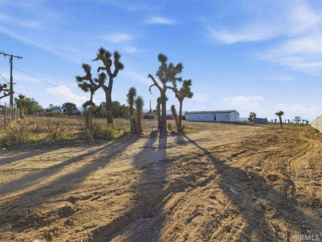 11878 Pacific Road, Phelan, CA 92371