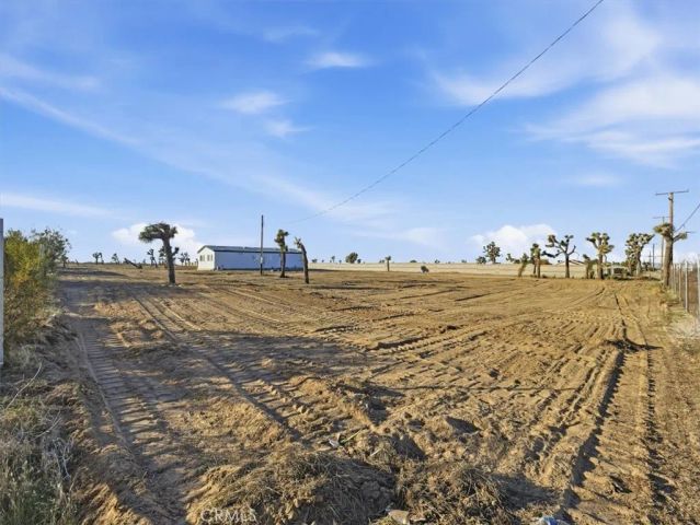 11878 Pacific Road, Phelan, CA 92371