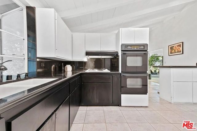 4363 Hayvenhurst Ave, Encino (los Angeles), CA 91436