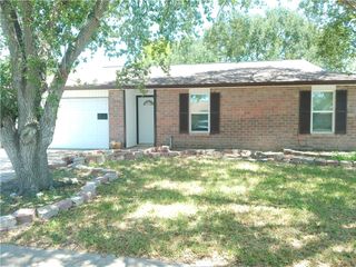 2846 Blue Grass Dr, Corpus Christi, TX 78410