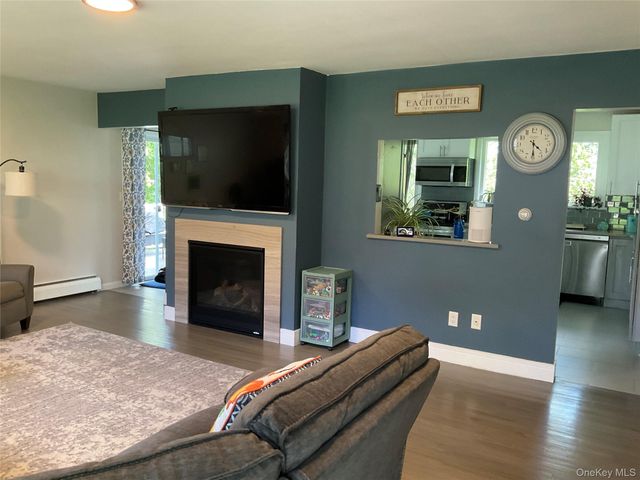 15 Brooker Drive, Newburgh, NY 12550