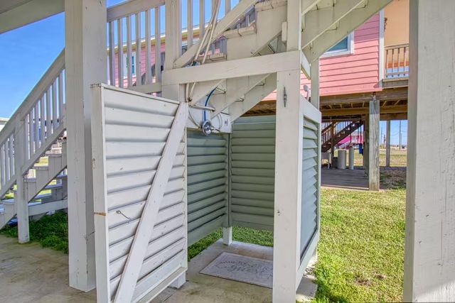 326 Sand Dune Court, Surfside Beach, TX 77541
