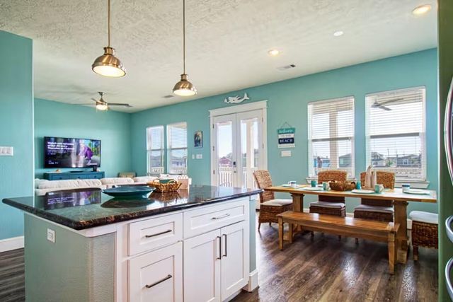 326 Sand Dune Court, Surfside Beach, TX 77541