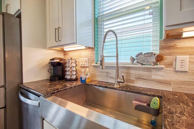 326 Sand Dune Court, Surfside Beach, TX 77541