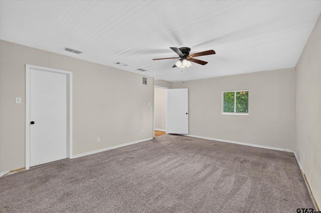 387 Avenue D, Point, TX 75472