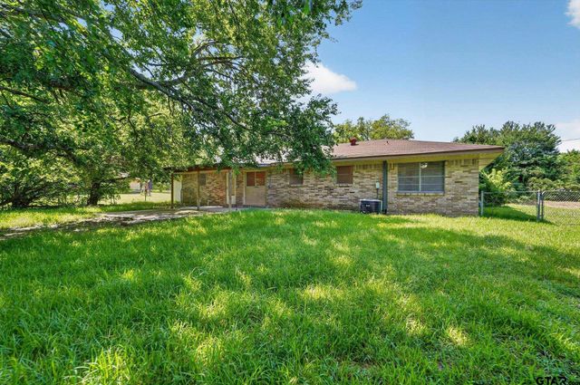 387 Avenue D, Point, TX 75472