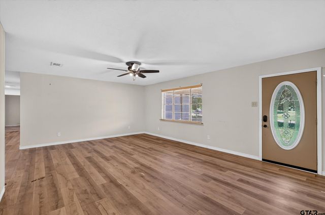 387 Avenue D, Point, TX 75472