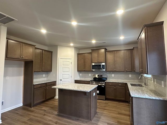 7325 Pine Run Lane SE, Owens Cross Roads, AL 35763