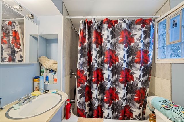 136 Humason Avenue, Buffalo, NY 14211