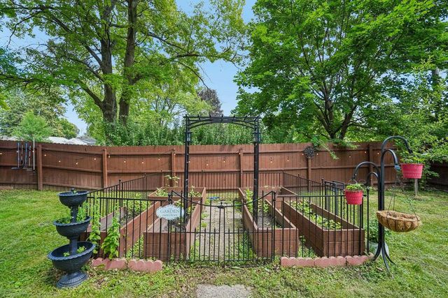 2009 Helene Parkway, Madison, WI 53711