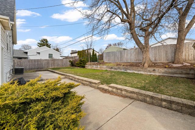 224 W Martin LANE, Milwaukee, WI 53207