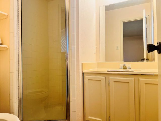 12614 Hunting Briar Drive, Houston, TX 77099