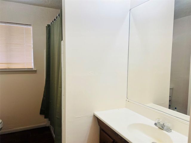 12614 Hunting Briar Drive, Houston, TX 77099