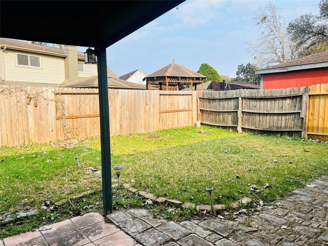 12614 Hunting Briar Drive, Houston, TX 77099