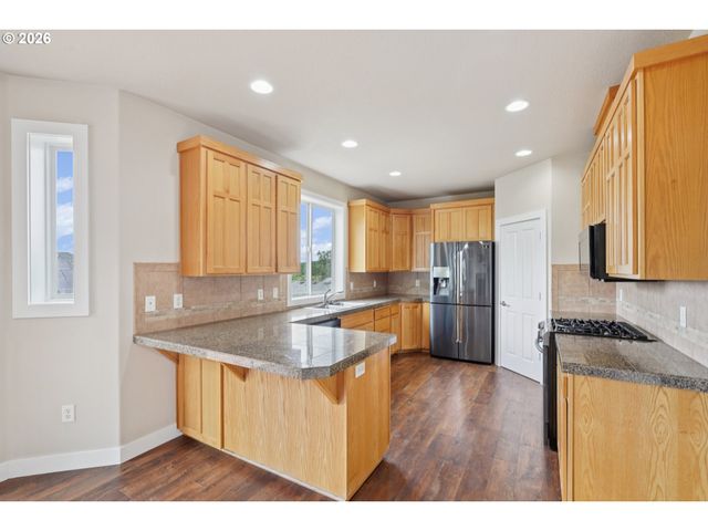 15965 LEO Ct, Oregon City, OR 97045