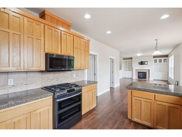 15965 LEO Ct, Oregon City, OR 97045