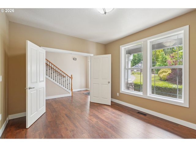 15965 LEO Ct, Oregon City, OR 97045