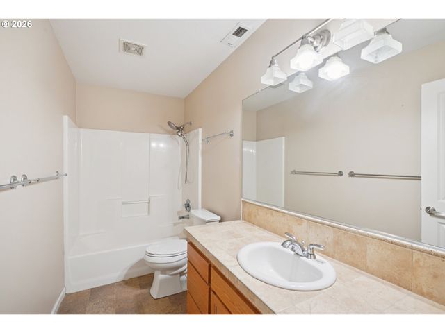 15965 LEO Ct, Oregon City, OR 97045