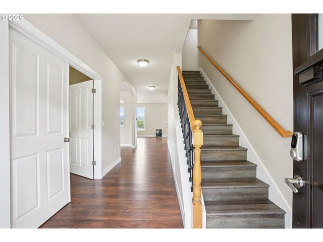 15965 LEO Ct, Oregon City, OR 97045