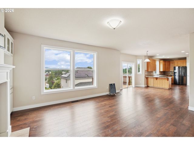 15965 LEO Ct, Oregon City, OR 97045