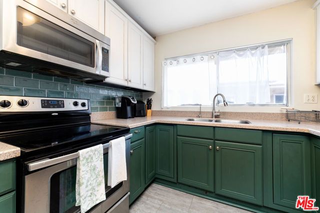 5232 Corteen Place 25, Valley Village, CA 91607