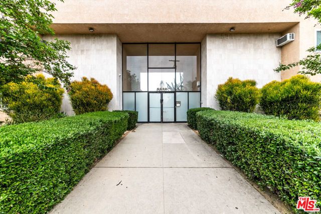 5232 Corteen Place 25, Valley Village, CA 91607