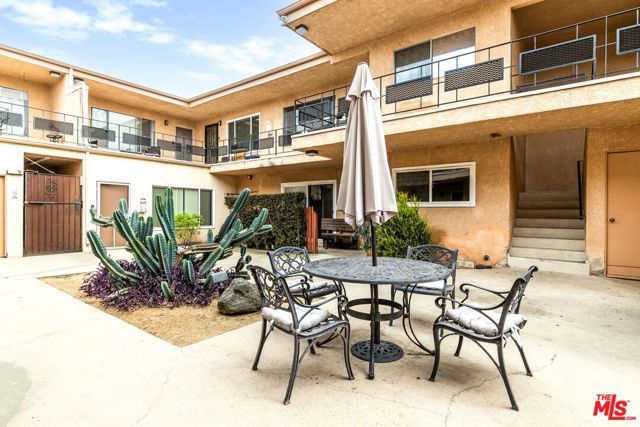 5232 Corteen Place 25, Valley Village, CA 91607