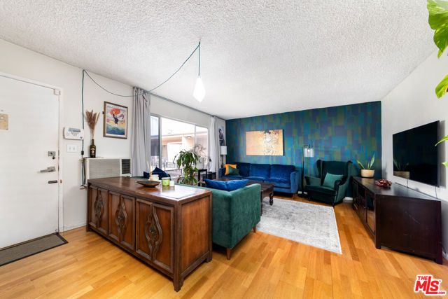 5232 Corteen Place 25, Valley Village, CA 91607