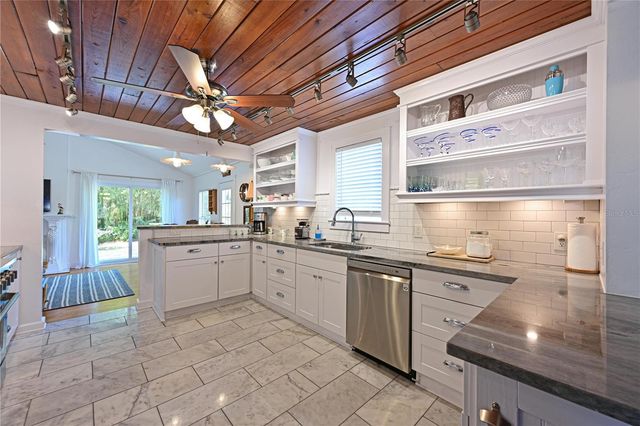 609 15TH AVENUE W, Palmetto, FL 34221