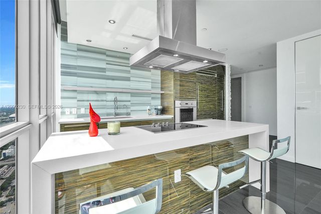 1100 Biscayne Blvd 6001, Miami, FL 33132