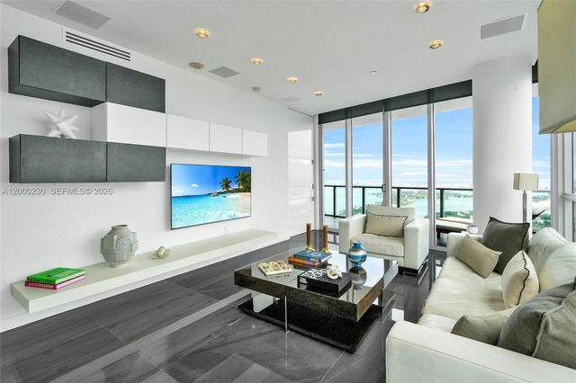 1100 Biscayne Blvd 6001, Miami, FL 33132