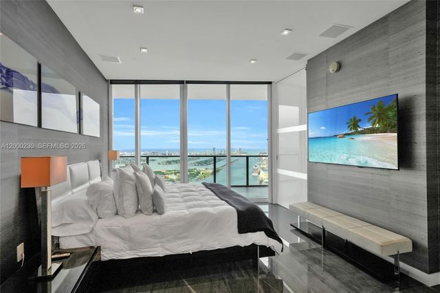 1100 Biscayne Blvd 6001, Miami, FL 33132